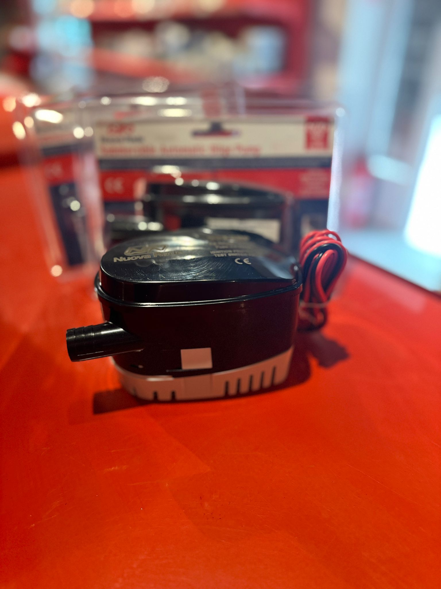 PUMPA KALJUŽNA URONJIVA AUTOMATSKA 12V 600GPH 38lit/min